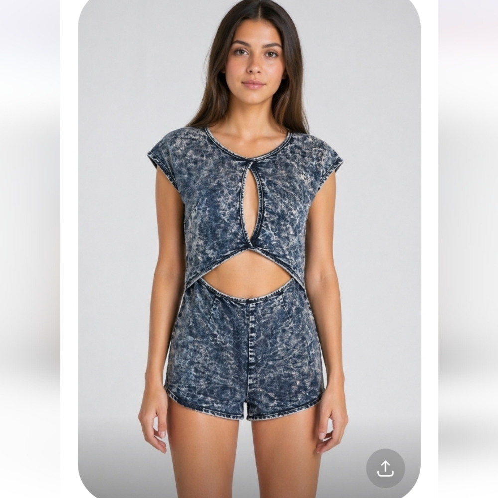 Retro Acid Wash Cut Out  Short Romper Large